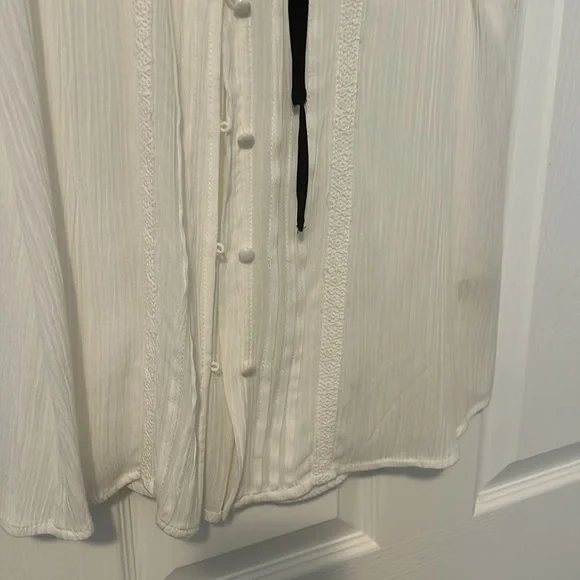 Women’s size small blouse - Picture 10 of 12